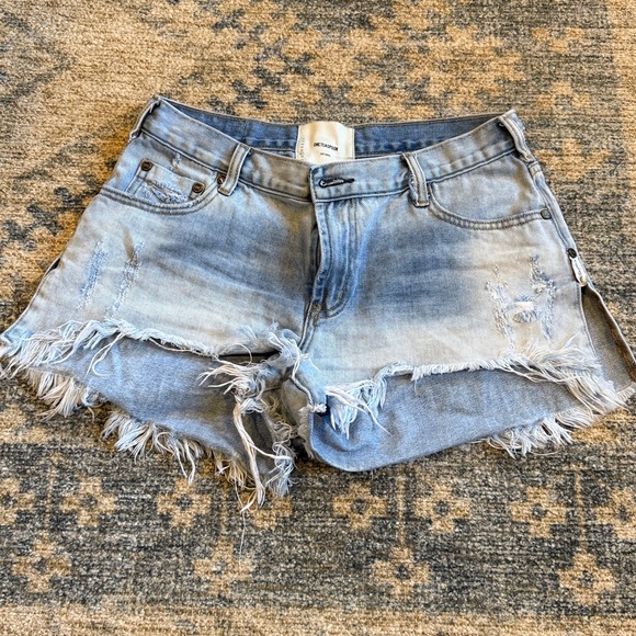 One Teaspoon Faded Blue Denim Shorts - Picture 1 of 5